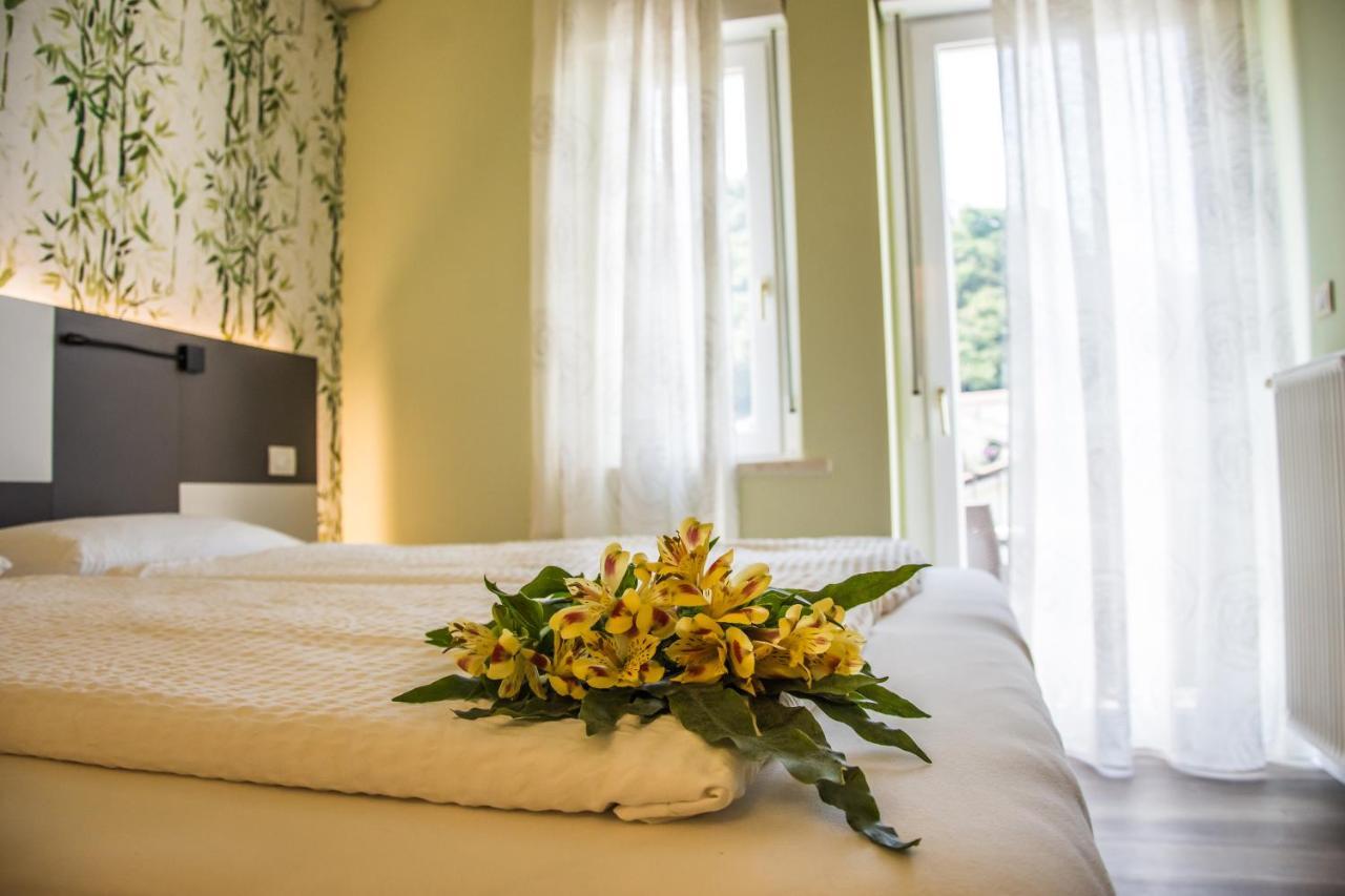 Hotel Eden ตอร์รีเดลเบนาโก ภายนอก รูปภาพ