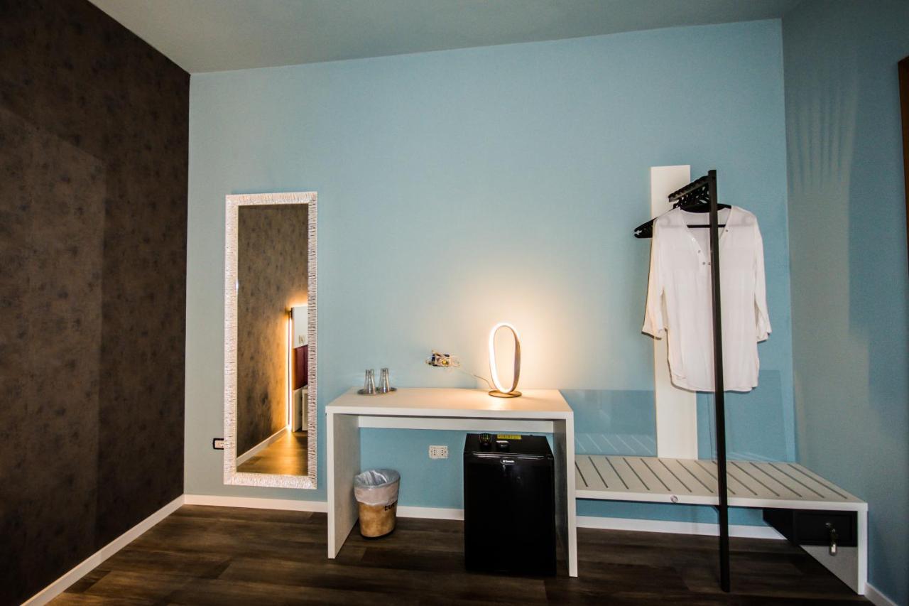 Hotel Eden ตอร์รีเดลเบนาโก ภายนอก รูปภาพ