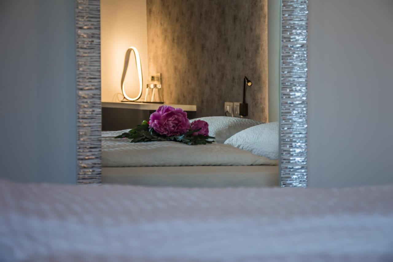 Hotel Eden ตอร์รีเดลเบนาโก ภายนอก รูปภาพ