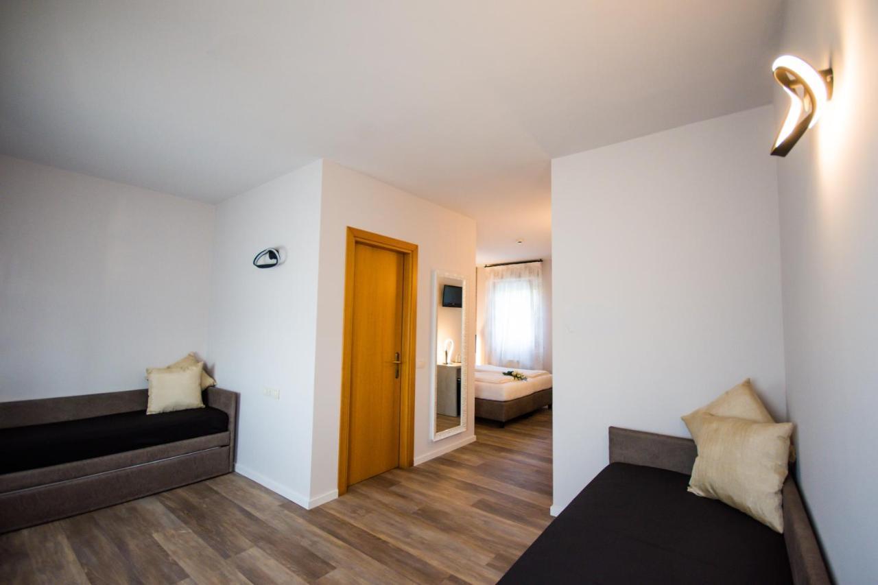 Hotel Eden ตอร์รีเดลเบนาโก ภายนอก รูปภาพ