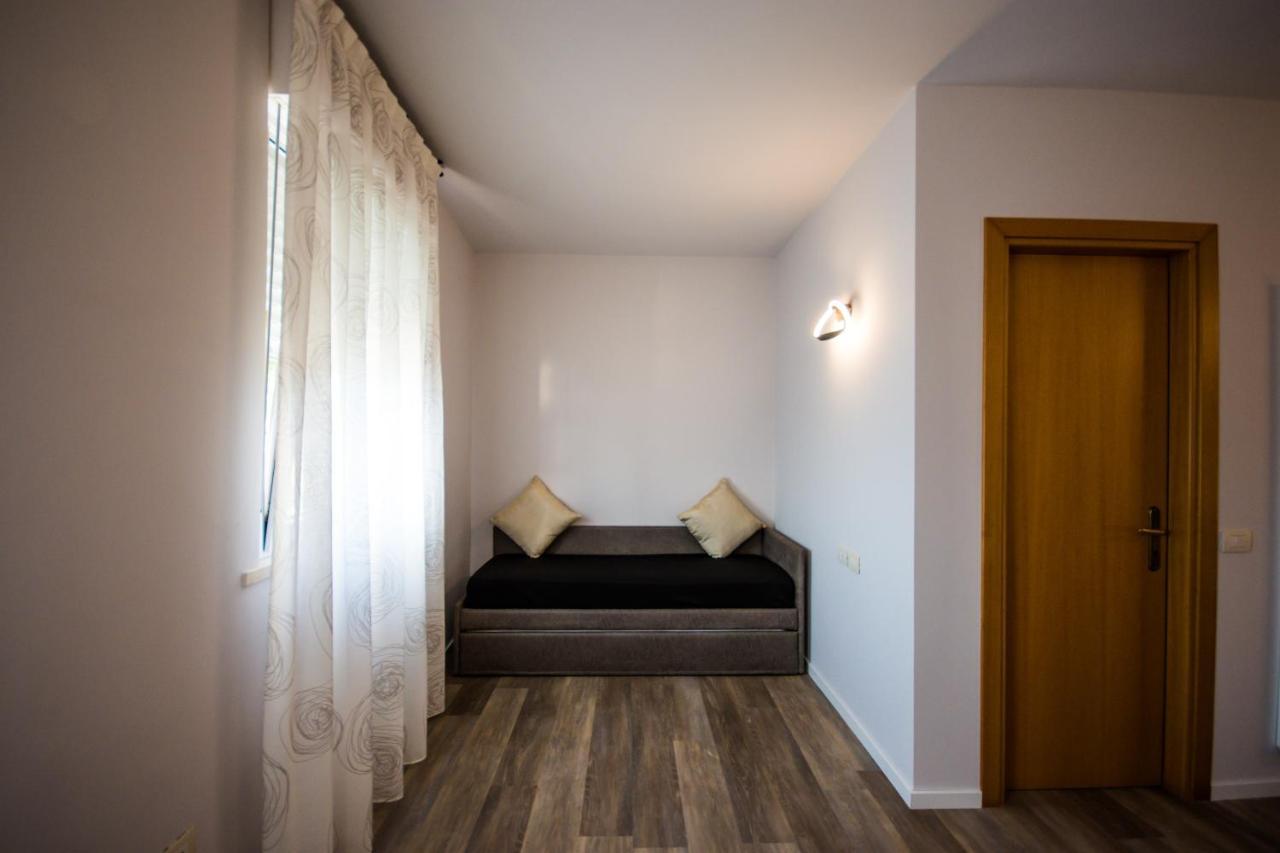 Hotel Eden ตอร์รีเดลเบนาโก ภายนอก รูปภาพ