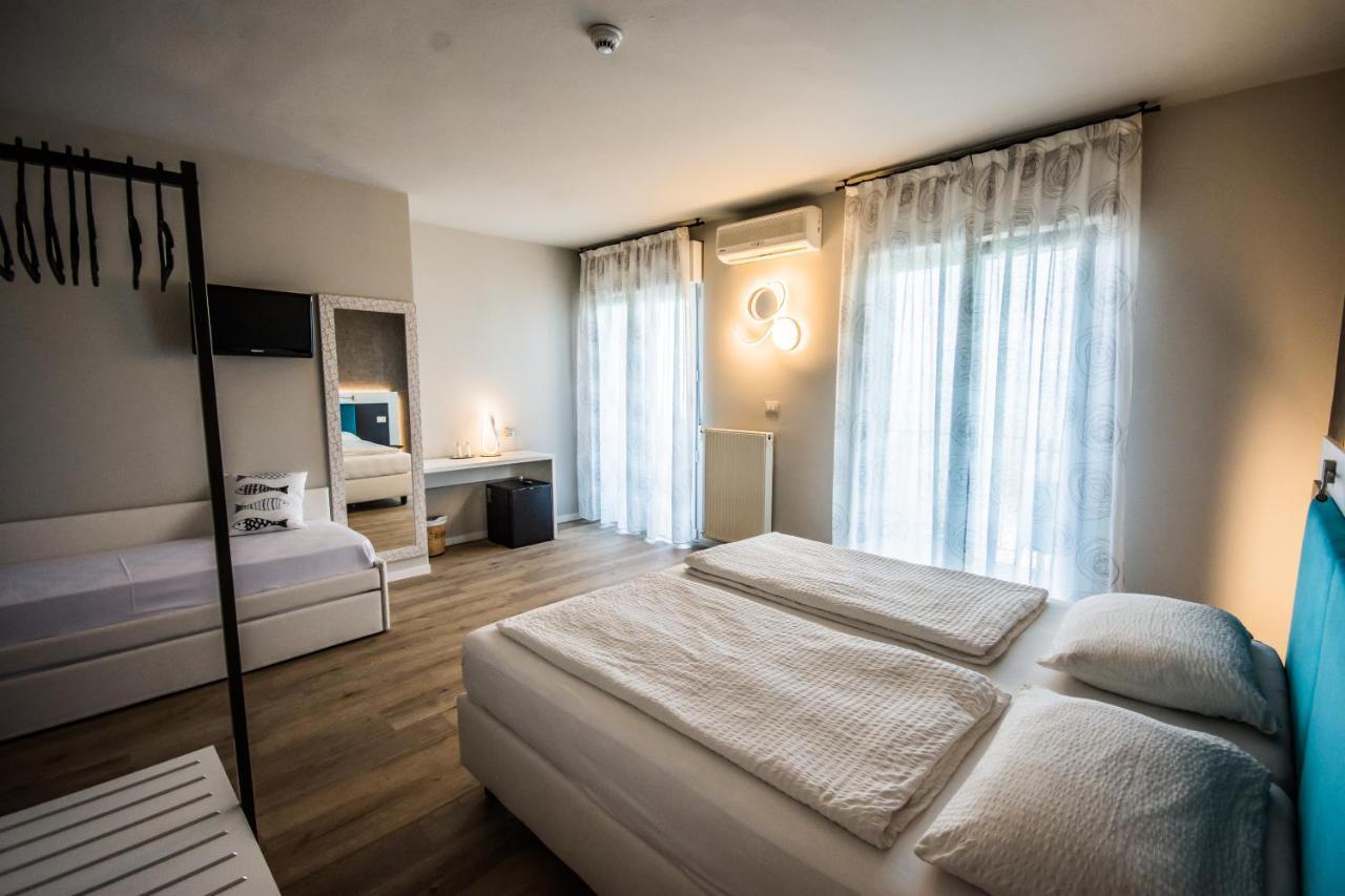 Hotel Eden ตอร์รีเดลเบนาโก ภายนอก รูปภาพ