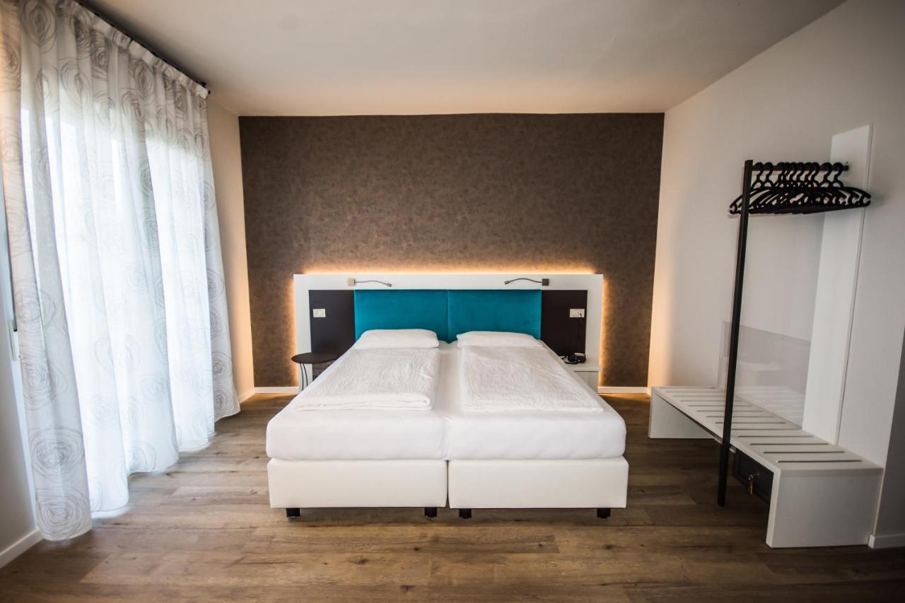 Hotel Eden ตอร์รีเดลเบนาโก ภายนอก รูปภาพ